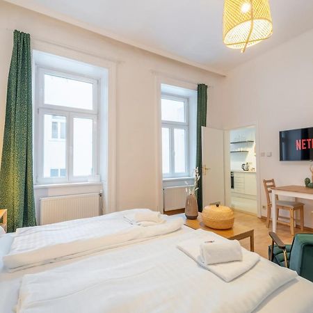 Josef'S Home I Comfort Studio I City Center Виена Екстериор снимка