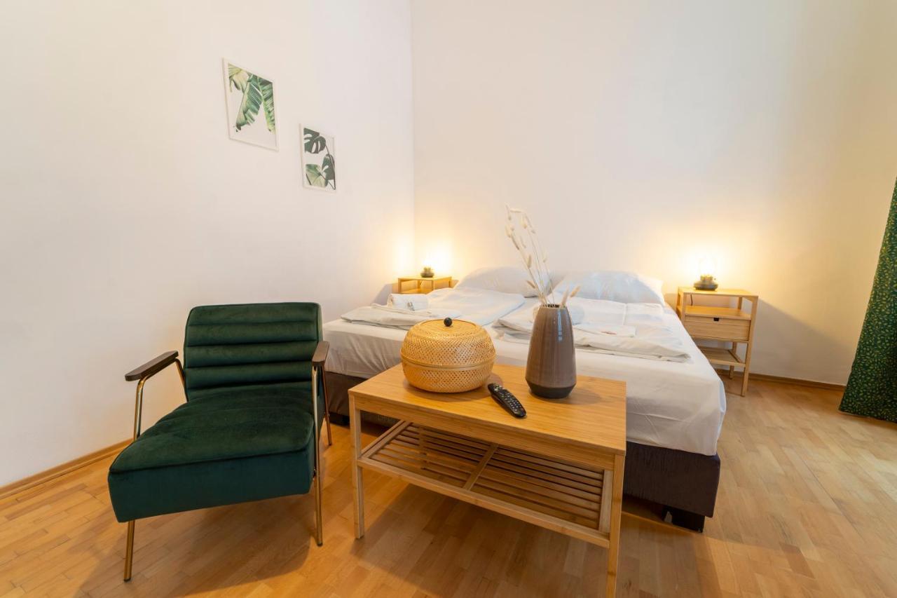 Josef'S Home I Comfort Studio I City Center Виена Екстериор снимка