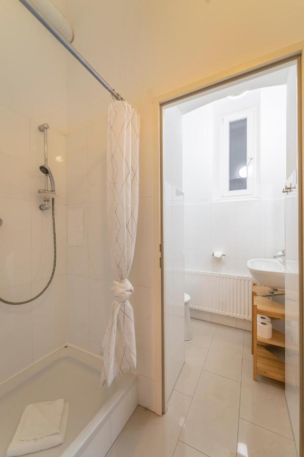 Josef'S Home I Comfort Studio I City Center Виена Екстериор снимка