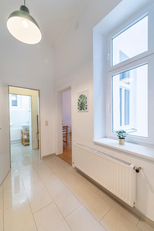 Josef'S Home I Comfort Studio I City Center Виена Екстериор снимка